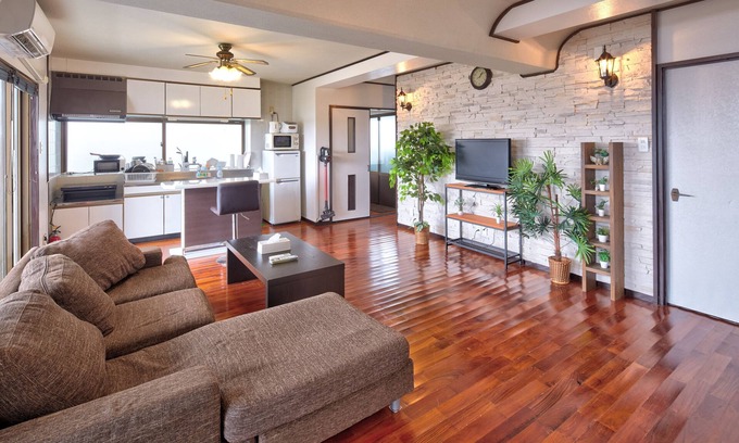 Uruma Apartment | Wind Henza