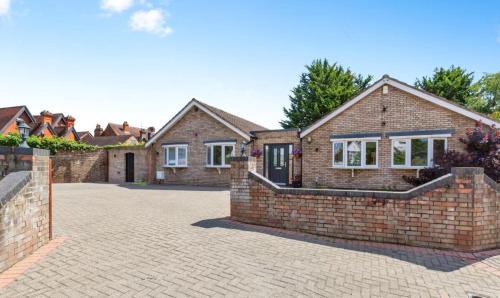 Datchet House | Windsor Reach