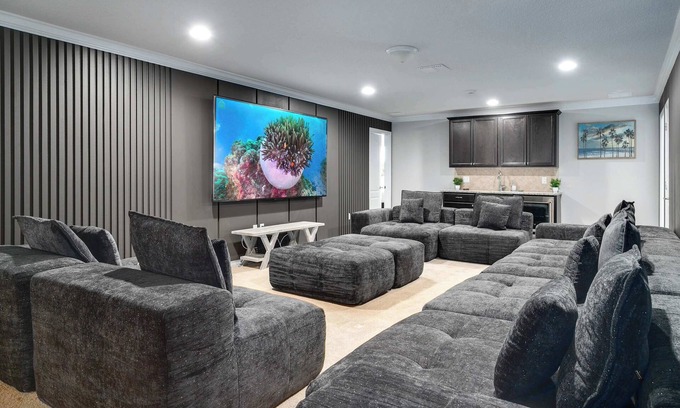 Four Corners House | Windsor Westside Family Paradise