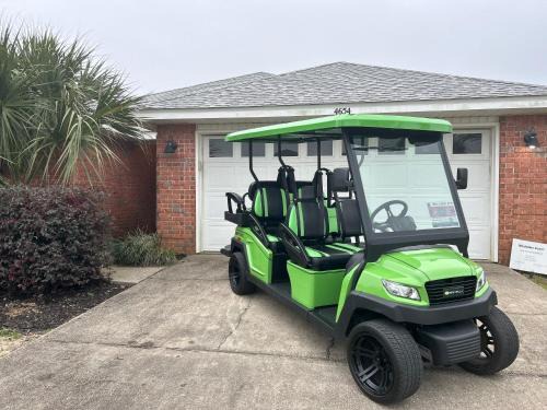 Crystal Beach House | WINDSTARR DESTIN- Golf Cart Included, One level, Close to beach, Pet friendly