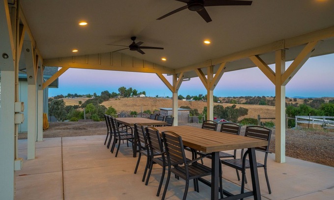 Paso Robles House | Wine Country Escape 4 BR Sleeps 11