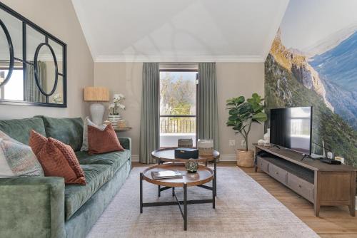 Stellenbosch Cabin | Winelands Golf Lodges 39