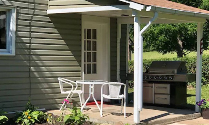 North East House | Wineries, fishing, beaches, snow sports, hiking & grapes