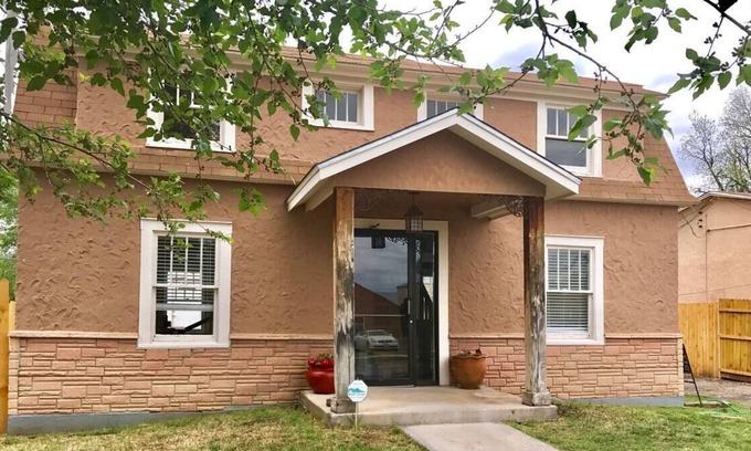 Roswell House | Winery House