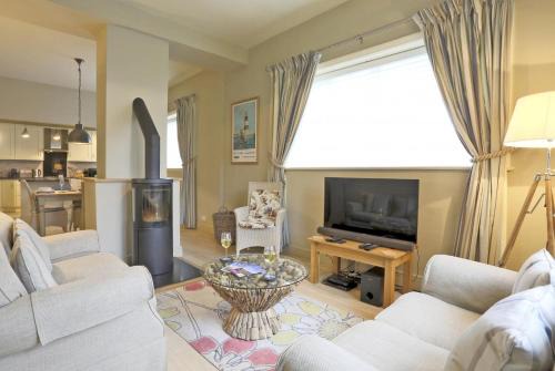 Orford House | Wing Cottage