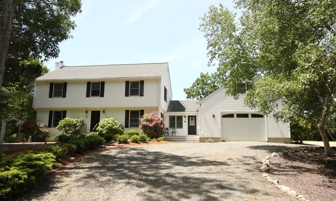 Gloucester House | Wingaersheek, Private & Public Beach, Beautiful Luxury Home, Ext'd Family