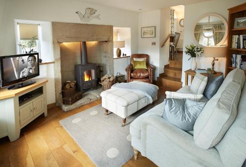 Over Haddon House | Winsmore Cottage
