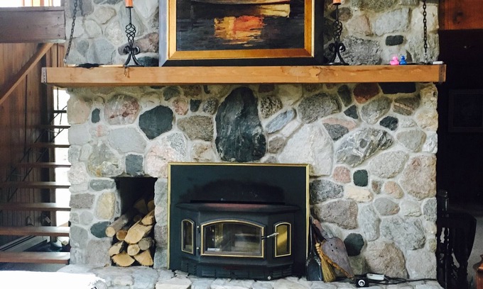 Thompsonville House | Winter Getaway for the Whole Family near Crystal Mountain
