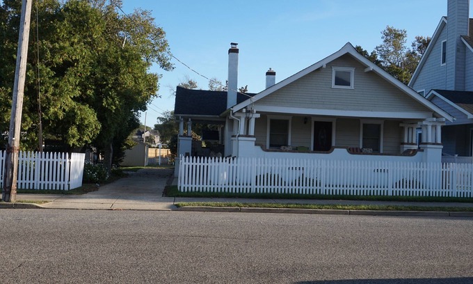 Lake Como House | Winter Rental - Fully Furnished Ranch House