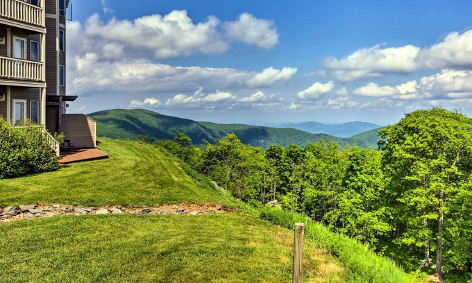 Chestnut Springs Condo | Wintergreen Condo w/ Mtn Views & Shuttle to Resort