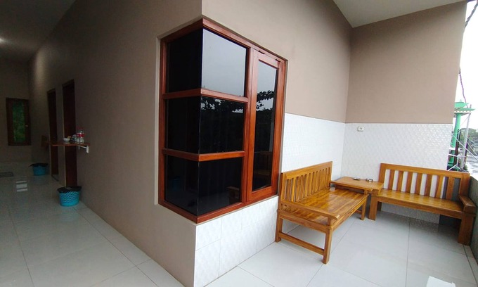 Surakarta House | Wisma Kencana Guesthouse