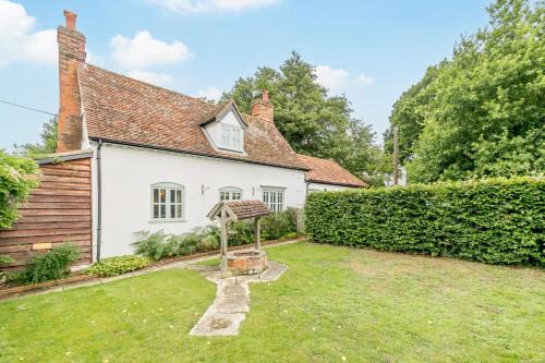 Saxmundham House | Wisteria Cottage
