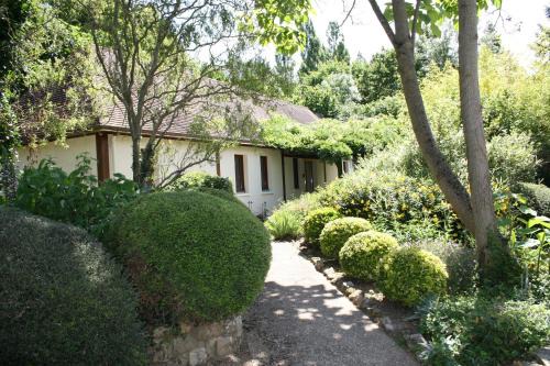 Asnieres sur Vegre House | Wisteria Gite