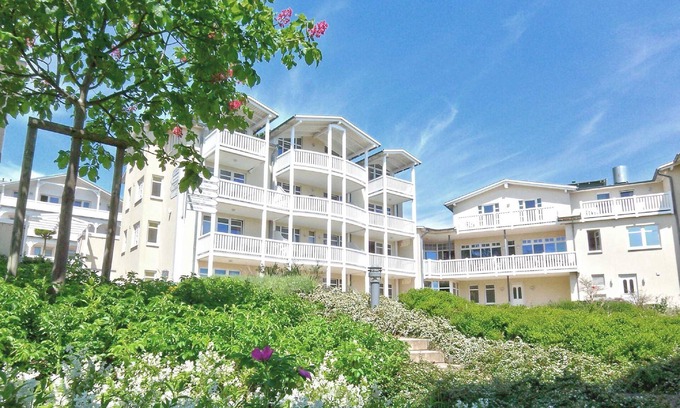 Gohren Apartment | With sea view and balcony, use of swimming pool and sauna - Sea view apartment 24