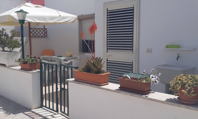 Marina di Felloniche House | WITHIN WALKING DISTANCE OF THE SEA LADY 102