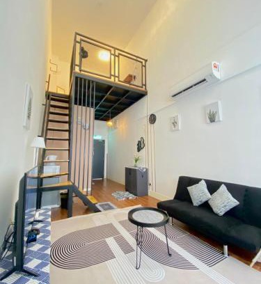 Shah Alam Apartment | WnaHomestay StudioLoft FreeWifi,Netflix, SportChannel