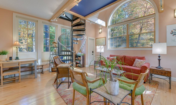 Hot Springs Cottage | WNC French Broad ‘RiverWalk Retreat’ w/WiFi