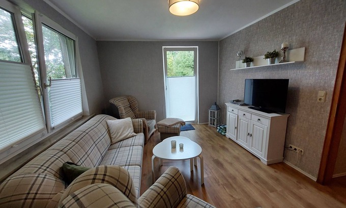 Butjadingen Condo | Wohnung, Fußläufig zur Nordseeküste auf Einmaligem Parkähnlichem Grundstück !