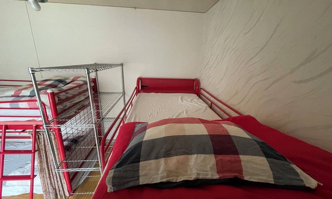 Toshima Apartment | Women-only share house 2 min walk from Otsuka station on Yamanote line, 1 stop to Ikebukuro, good location with plenty of restaurants.