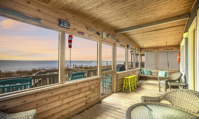 Long Beach House | Wonderful Beach Front Dog Friendly Classic Beach Home, Direct beach access.
