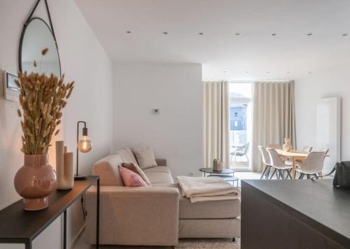 Zuid Apartment | Wonderful central 2BR Ghent apt w view on Leie