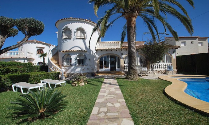 Els Poblets Villa | Wonderful holiday home near to the beach with private pool, air condition, inter