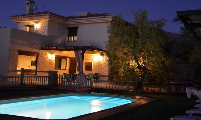 Chite House | WONDERFUL HOUSE WITH PRIVATE POOL OF WATER SALADA