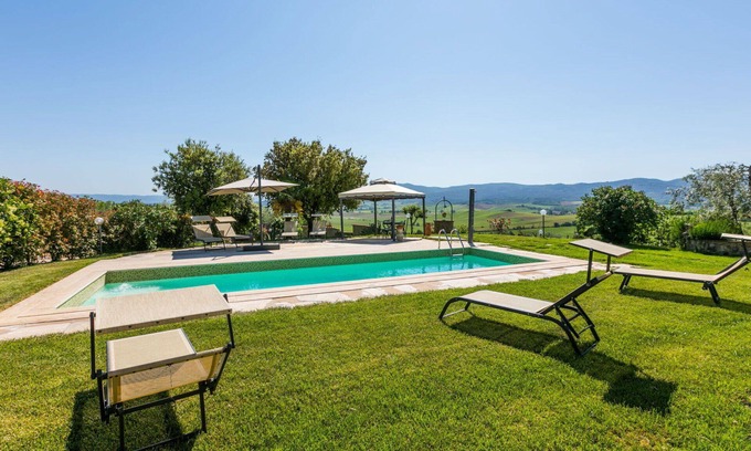Colle di Val d'Elsa House | Wonderful villa for 10 guests with private pool, WIFI, TV, patio and panoramic view