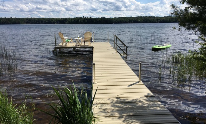 Three Lakes Cabin | Wonderful log cabin on quiet, sandy-bottom Franklin Lake