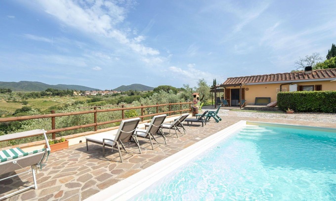 Strada in Chianti Villa | Wonderful private villa with private pool, hot tub, WIFI, TV, pets allowed and panoramic view