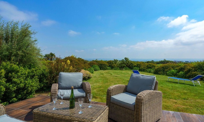 Telgruc-sur-Mer House | Wonderful private villa for 6 people with WIFI, TV, terrace and pets allowed