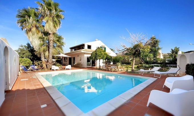 Marina di Ragusa Villa | Wonderful private villa for 7 guests with WIFI, A/C, private pool and TV