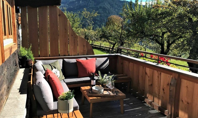 Muhlthal House | Wonderful private villa for 2 guests with WIFI, TV and patio