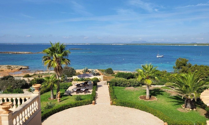 Colonia Sant Jordi House | Wonderful private villa for 6 people with WIFI, A/C, TV and terrace