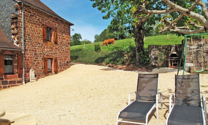 Lagleygeolle Villa | Wonderful private villa for 6 people with WIFI, TV, patio, pets allowed and panoramic view