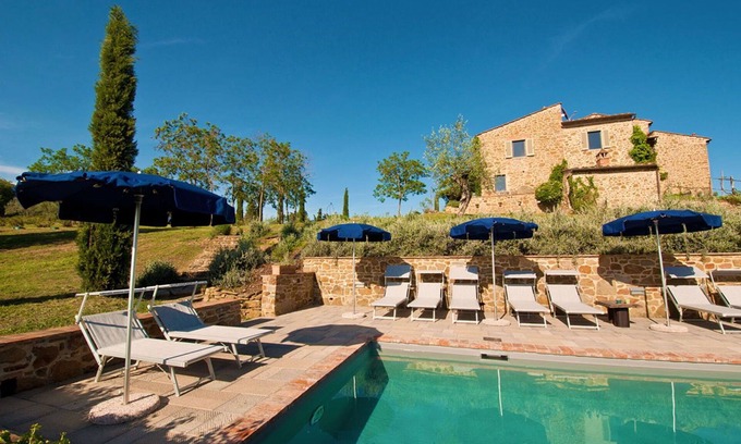 Pergine Valdarno Villa | Wonderful private villa with A/C, WIFI, private pool, TV and pets allowed, close to Arezzo