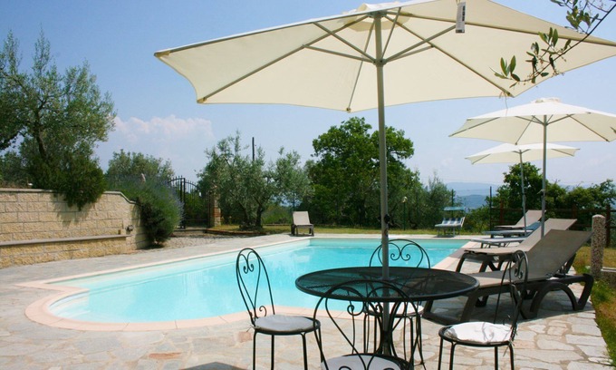 Civitella in Val di Chiana Villa | Wonderful private villa for 9 guests with private pool, WIFI, TV and pets allowed, close to Arezzo