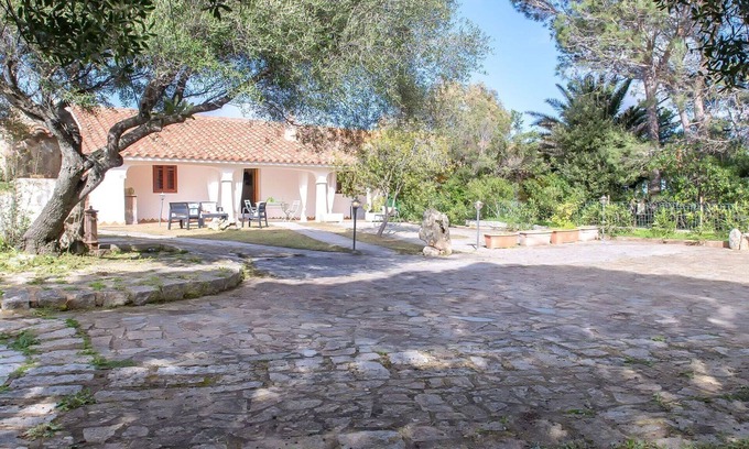 Aglientu House | Wonderful private villa for 6 people with WIFI, TV, patio and pets allowed