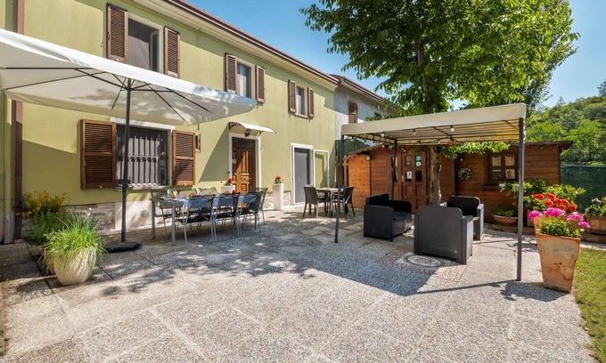 Casinina House | Wonderful private villa with private pool, hot tub, WIFI, TV, pets allowed and panoramic view