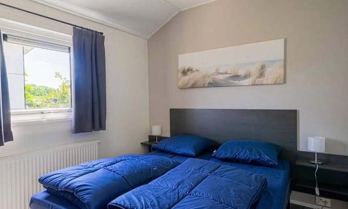 Nunspeet House | Wonderful private villa for 4 guests with WIFI, pool, TV and terrace