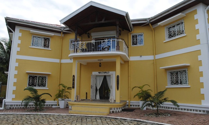 Ambatoloaka Villa | WONDERFUL PRIVATE VILLA WITH POOL AND DEDICATED STAFF,!