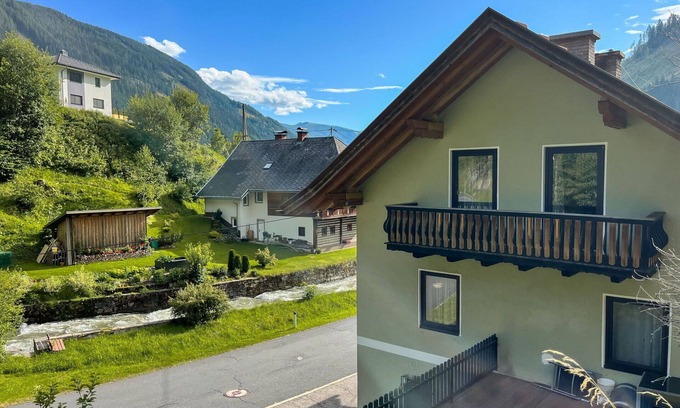 Ebene Reichenau House | Wonderful private villa for 12 guests with WIFI, TV, balcony and pets allowed