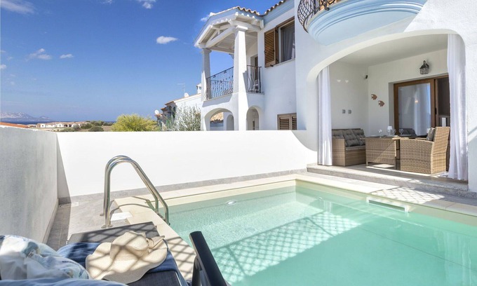 Tanaunella House | Wonderful private villa for 4 guests with A/C, private pool, WIFI, TV and patio