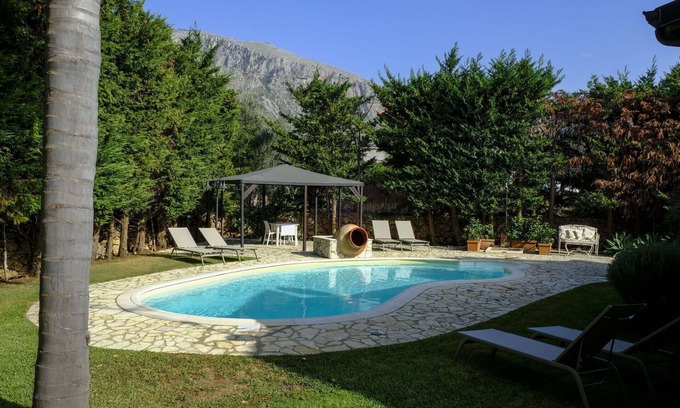 Cinisi Villa | Wonderful private villa for 7 people with WIFI, A/C, private pool, TV and patio