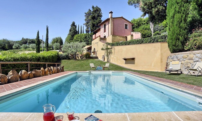 Gambassi Terme Villa | Wonderful private villa for 10 guests with WIFI, A/C, private pool, TV, patio and pets allowed