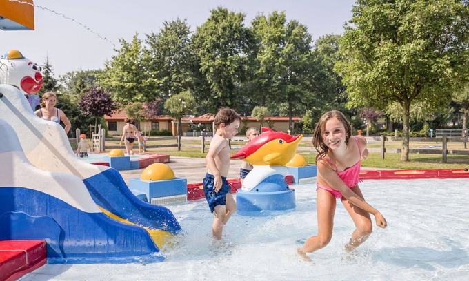 Susteren House | Wonderful private villa for 14 guests with pool, WIFI, TV and terrace