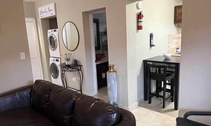 North Miami Beach Apartment | Wonderful studio for your stay in Miami close to beaches,Mall and Golf course