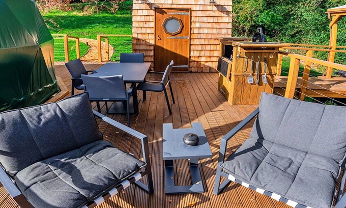 Chiddingstone Hoath House | Wonderful villa for 4 people with WIFI, hot tub, terrace and parking