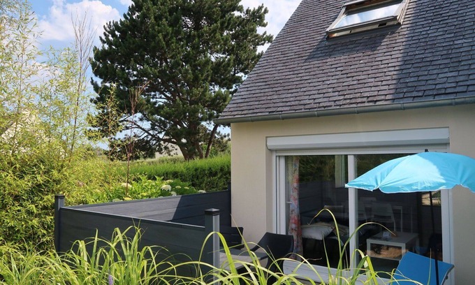 Locquirec House | Wonderful villa for 3 people with WIFI, TV, patio and pets allowed