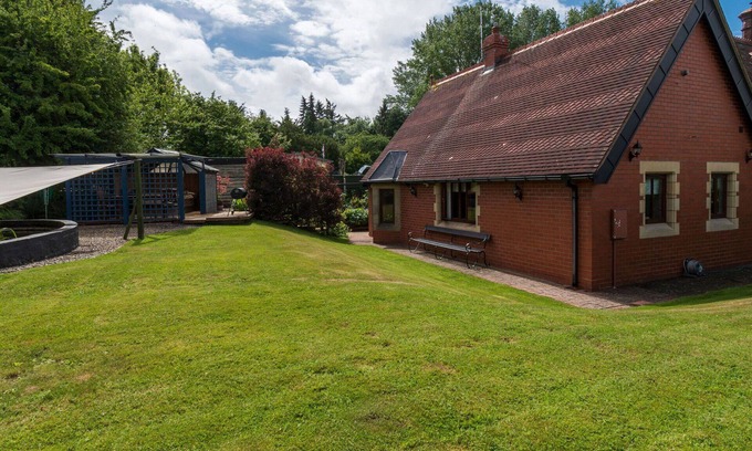 Craven Arms House | Wonderful villa for 2 guests with WIFI and TV